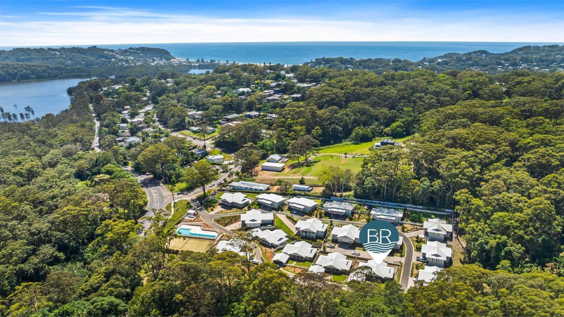 Resort Style Living With Pool, Tennis Court And Beach Avoca Beach Exterior photo